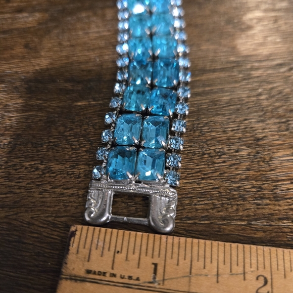 Vintage Silver And Blue  Tones Rhinestone Bracelet - Picture 5 of 11